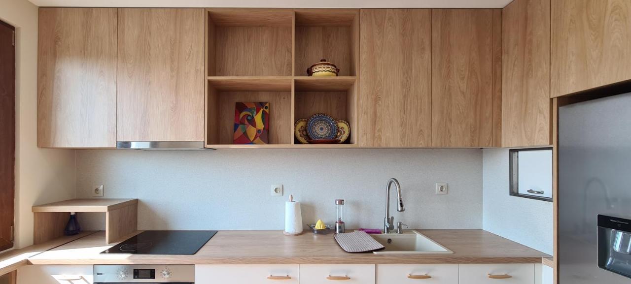 Panoramic And Spacious Flat Near The Centre Апартамент София